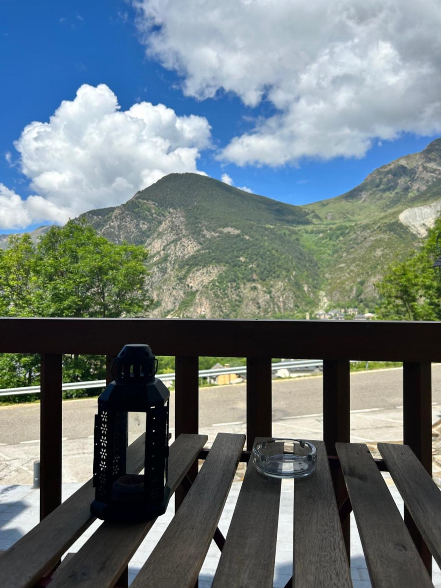 Apartaments Arenys De Boi Bohí Pokoj fotografie
