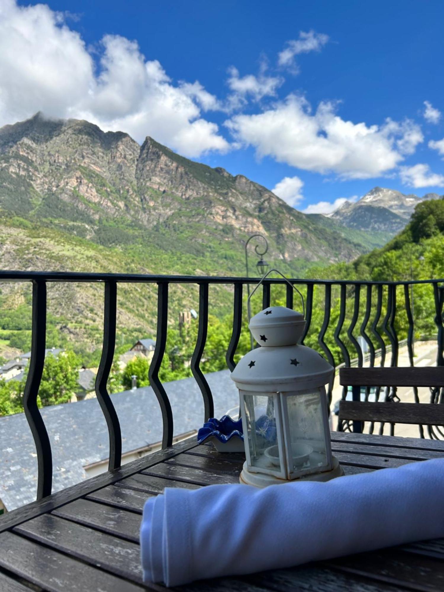 Apartaments Arenys De Boi Bohí Pokoj fotografie